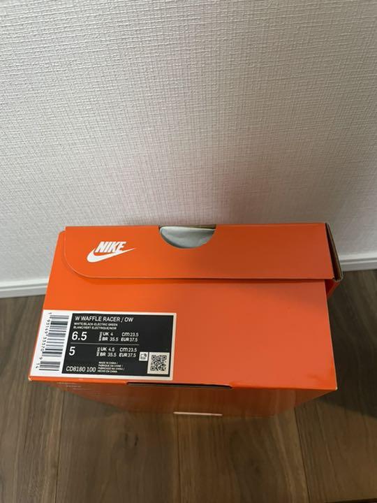 ナイキ　オフホワイト　ワッフルレーサー